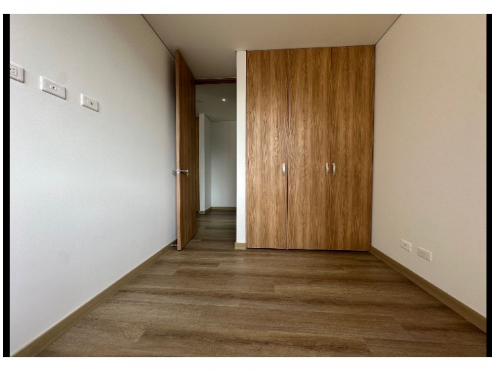 Apartamento en venta en Los Colores, Medellín · foto 12 de 24