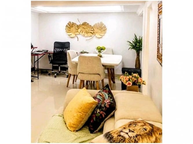 Apartamento de 4 alcobas en venta en Loma De Los Bernal, Medellín, 100 m² · foto 3 de 9