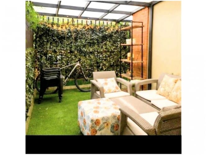 Apartamento de 4 alcobas en venta en Loma De Los Bernal, Medellín, 100 m² · foto 4 de 9