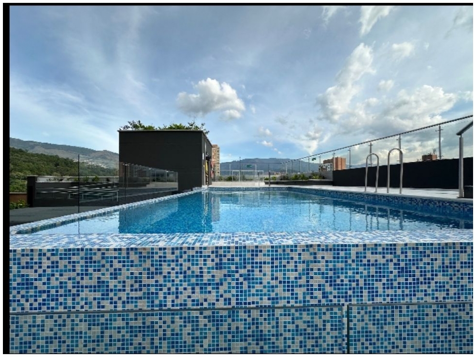 Apartamento en venta en Los Colores, Medellín · foto 18 de 24