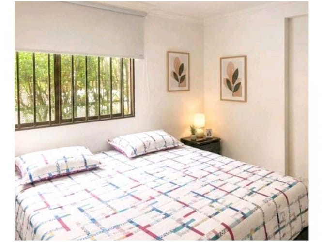 Apartamento de 4 alcobas en venta en Loma De Los Bernal, Medellín, 100 m² · foto 9 de 9