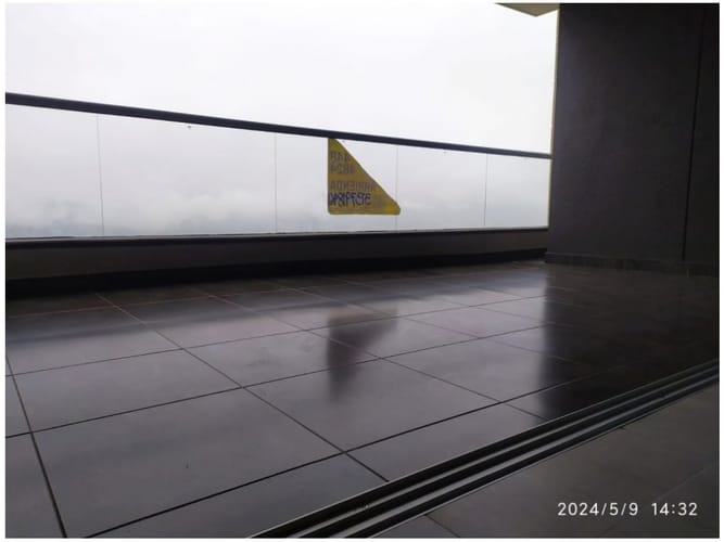 Apartamento de 2 alcobas en venta en El Tesoro, Medellín, 98 m² · foto 2 de 17