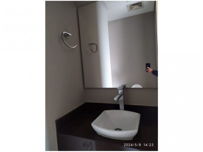 Apartamento de 2 alcobas en venta en El Tesoro, Medellín, 98 m² · foto 6 de 17