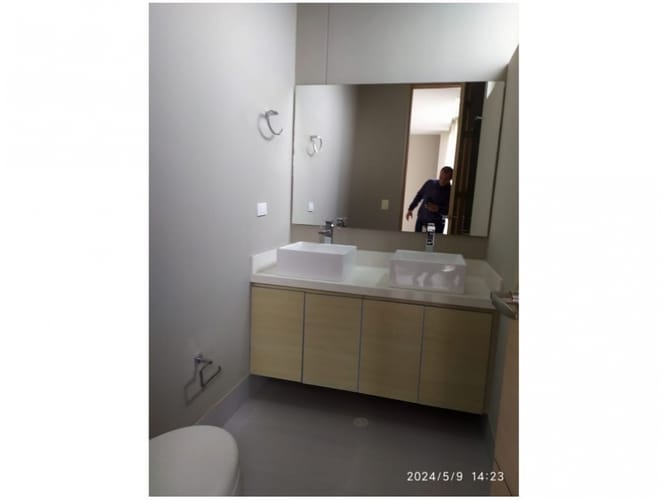Apartamento de 2 alcobas en venta en El Tesoro, Medellín, 98 m² · foto 10 de 17
