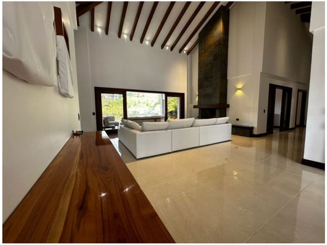 Casa de 3 alcobas en venta en La Mosquita, Rionegro, 400 m² · foto 5 de 24