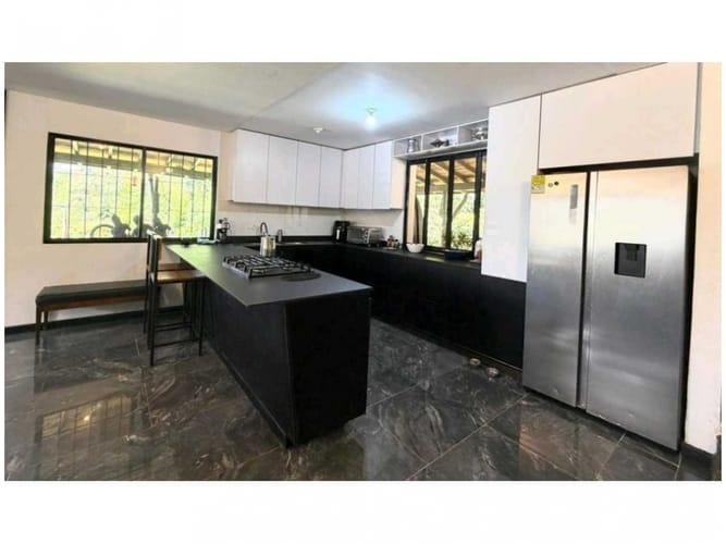 Casa de 5 alcobas en venta en Santa Catalina, Envigado, 390 m² · foto 11 de 24