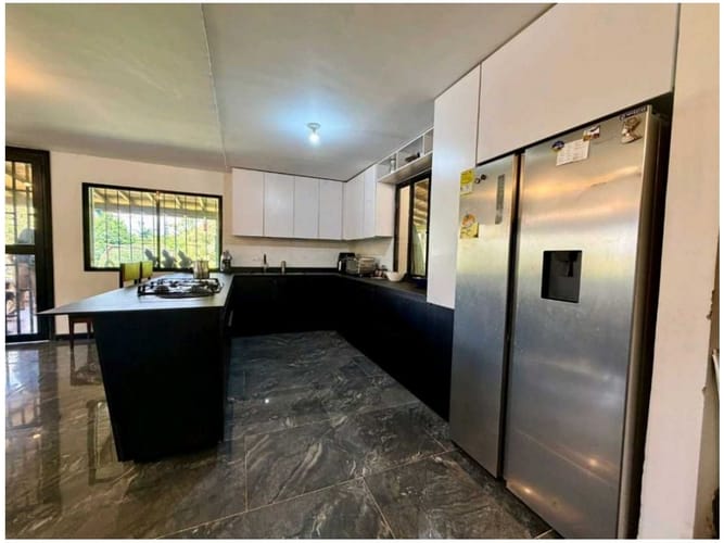 Casa de 5 alcobas en venta en Santa Catalina, Envigado, 390 m² · foto 12 de 24
