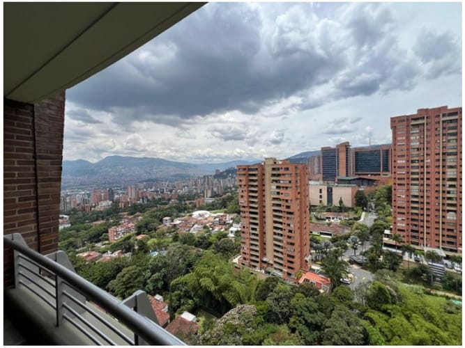 Apartamento en venta en El Poblado, Medellín · foto 21 de 24