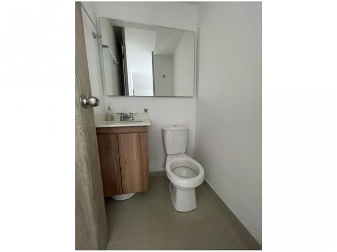 Apartamento de 4 alcobas en venta en San German, Medellín, 93 m² · foto 4 de 13