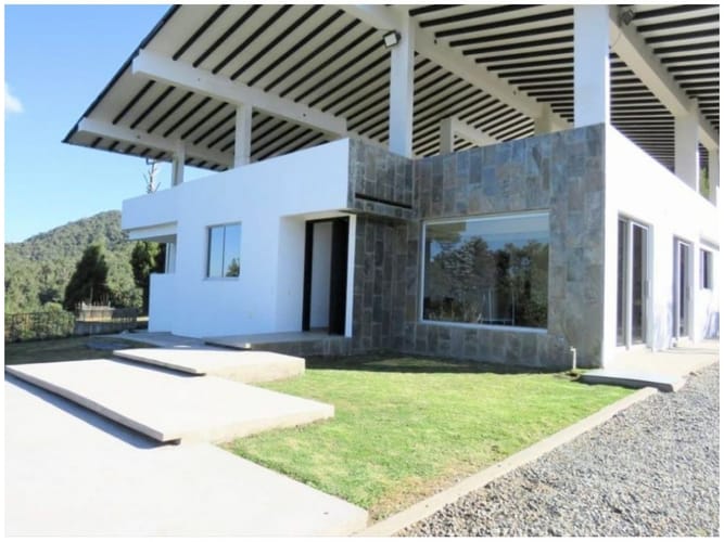 Casa de 3 alcobas en venta en Carrizales, Envigado, 450 m² · foto 2 de 24