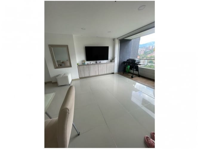 Apartamento de 4 alcobas en venta en San German, Medellín, 93 m² · foto 5 de 13