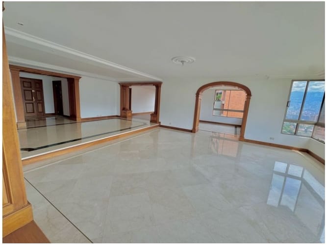 Apartamento de 4 alcobas en venta en El Poblado, Medellín, 655 m² · foto 8 de 24