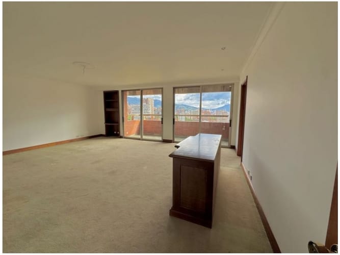 Apartamento de 4 alcobas en venta en El Poblado, Medellín, 655 m² · foto 23 de 24