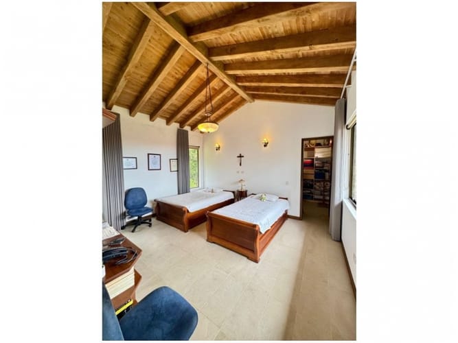 Casa de 3 alcobas en venta en El Retiro, 250 m² · foto 9 de 24
