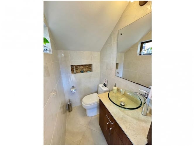 Casa de 3 alcobas en venta en El Retiro, 250 m² · foto 17 de 24