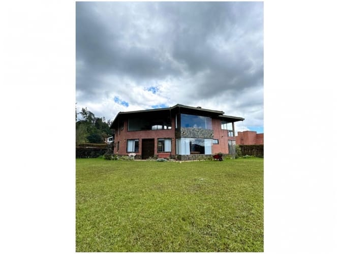 Casa de 3 alcobas en venta en El Retiro, 250 m² · foto 23 de 24