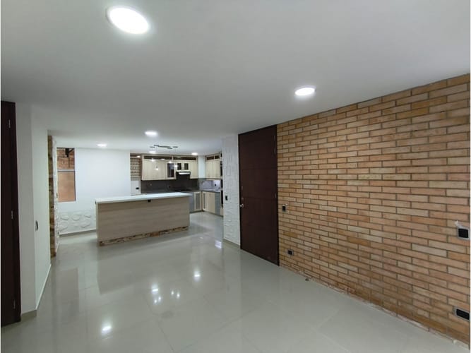 Apartamento de 3 alcobas en venta en Loma Del Chocho, Envigado, 134 m² · foto 3 de 24