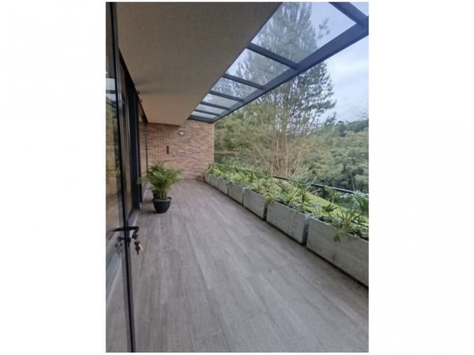 Casa de 5 alcobas en venta en La Pradera, Envigado, 450 m² · foto 8 de 16