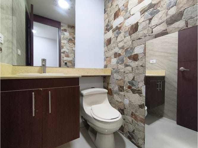 Apartamento de 3 alcobas en venta en Loma Del Chocho, Envigado, 134 m² · foto 8 de 24