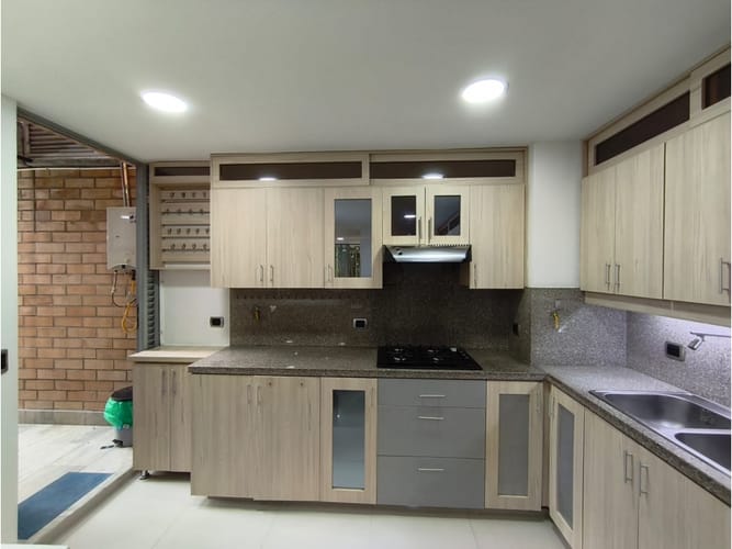 Apartamento de 3 alcobas en venta en Loma Del Chocho, Envigado, 134 m² · foto 12 de 24