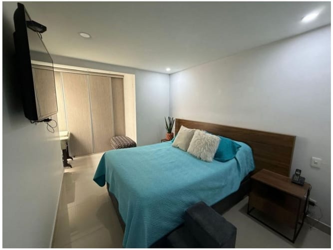 Apartamento de 2 alcobas en venta en Laureles, Medellín, 94 m² · foto 9 de 18
