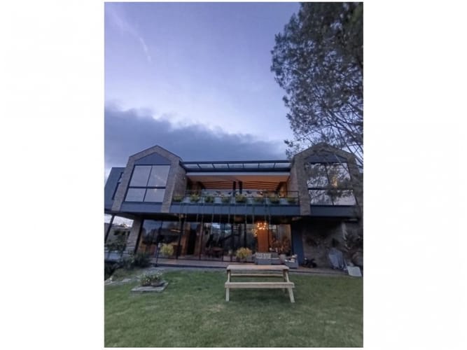 Casa de 5 alcobas en venta en La Pradera, Envigado, 450 m² · foto 16 de 16