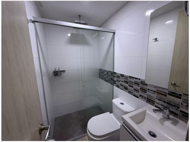 Apartamento de 2 alcobas en venta en Laureles, Medellín, 94 m² · foto 10 de 18