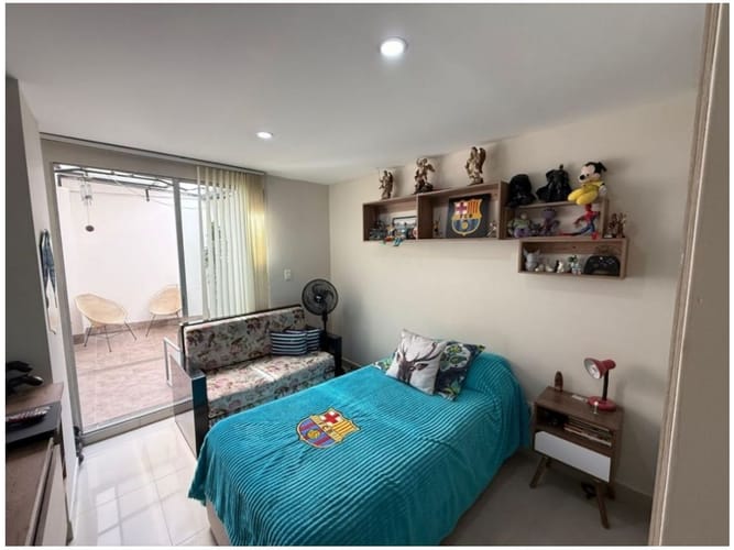 Apartamento de 2 alcobas en venta en Laureles, Medellín, 94 m² · foto 12 de 18
