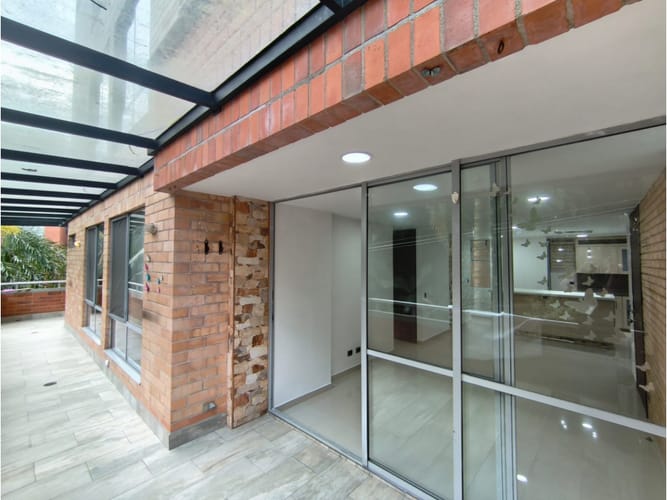 Apartamento de 3 alcobas en venta en Loma Del Chocho, Envigado, 134 m² · foto 23 de 24