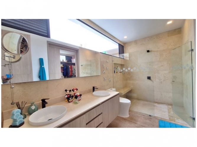Casa de 3 alcobas en venta en Conjunto Residencial Isla Fuerta, Envigado, 1707 m² · foto 16 de 24