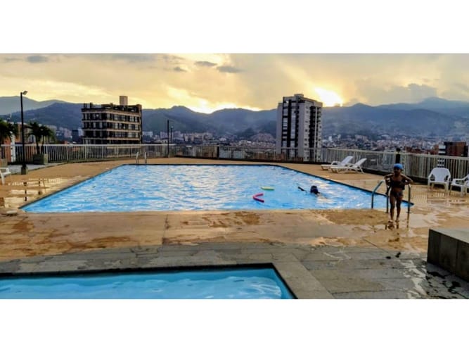 Apartamento de 2 alcobas en venta en El Poblado, Medellín, 101 m² · foto 7 de 17