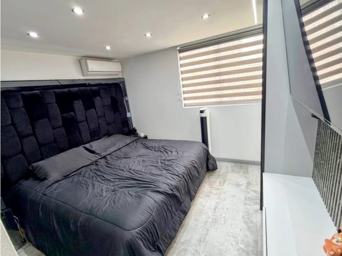 Apartamento de 2 alcobas en venta en El Poblado, Medellín, 101 m² · foto 13 de 17