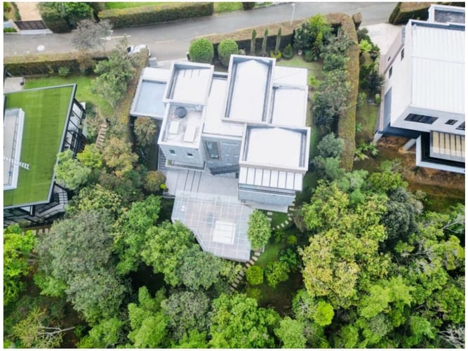 Casa de 5 alcobas en venta en Vía Las Palmas, Envigado, 1980 m² · foto 2 de 24