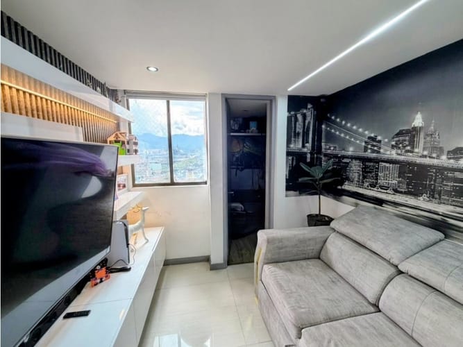 Apartamento de 2 alcobas en venta en El Poblado, Medellín, 101 m² · foto 14 de 17