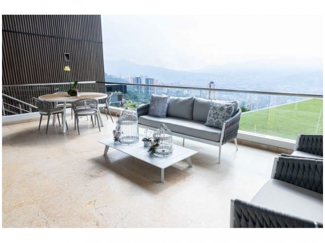 Casa de 5 alcobas en venta en Santa Catalina, Envigado, 1150 m² · foto 3 de 19