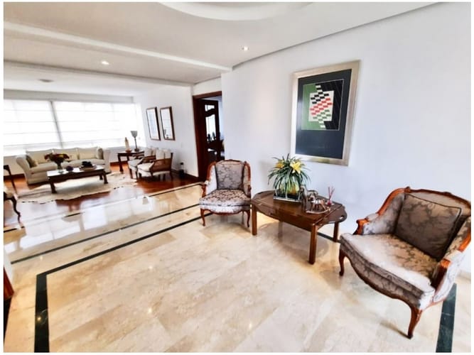 Apartamento de 3 alcobas en venta en La Florida, Medellín, 253 m² · foto 5 de 17