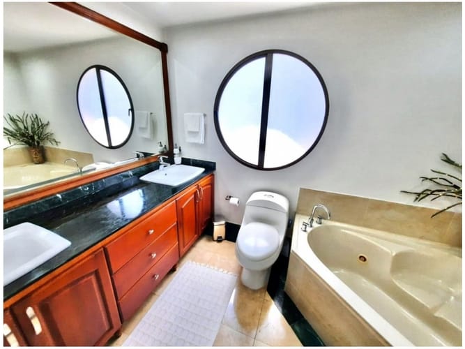 Apartamento de 3 alcobas en venta en La Florida, Medellín, 253 m² · foto 14 de 17
