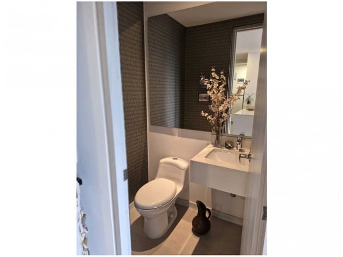 Apartamento de 2 alcobas en venta en El Poblado, Medellín, 88 m² · foto 7 de 24