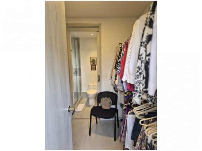 Apartamento de 2 alcobas en venta en El Poblado, Medellín, 88 m² · foto 14 de 24