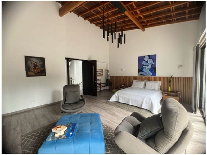 Casa de 4 alcobas en venta en Aves Maria, Sabaneta, 436 m² · foto 14 de 24