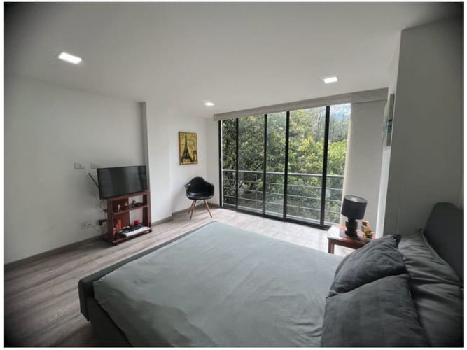 Casa de 4 alcobas en venta en Aves Maria, Sabaneta, 436 m² · foto 18 de 24