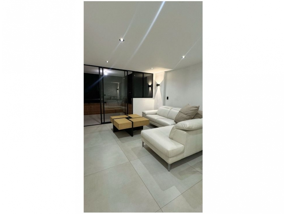 Apartamento en venta en Los Balsos, Medellín · foto 2 de 19