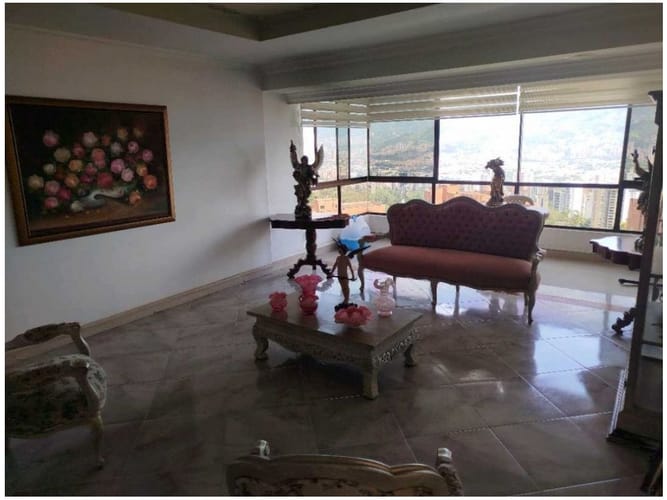 Apartamento de 4 alcobas en venta en El Poblado, Medellín, 271 m² · foto 5 de 24