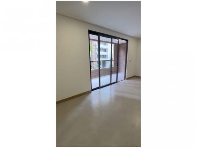 Apartamento de 3 alcobas en venta en Laureles, Medellín, 66 m² · foto 3 de 11
