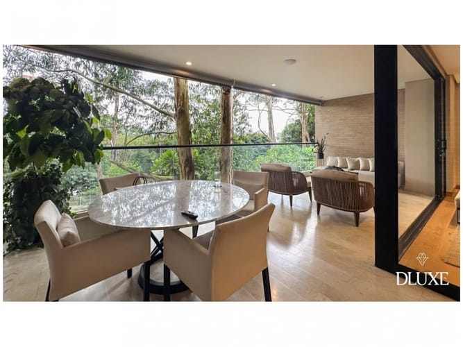 Apartamento de 4 alcobas en venta en El Tesoro, Medellín, 303 m² · foto 6 de 12
