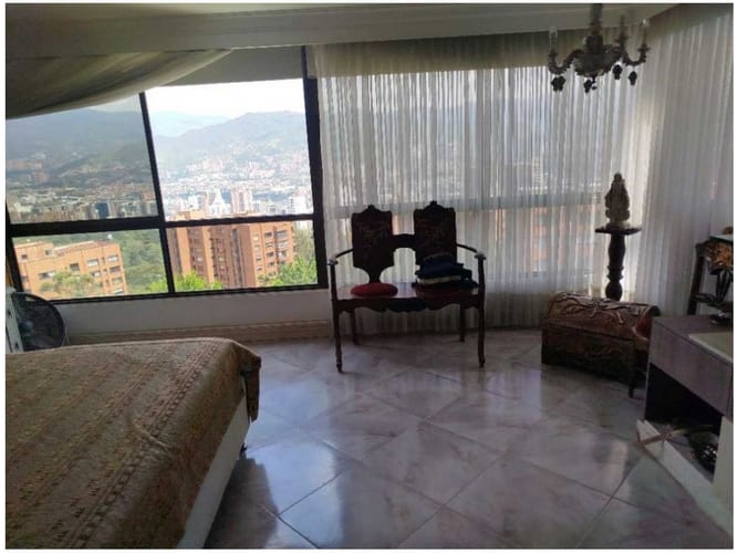 Apartamento de 4 alcobas en venta en El Poblado, Medellín, 271 m² · foto 22 de 24