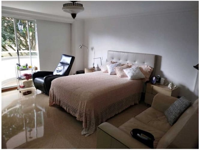 Apartamento de 3 alcobas en venta en El Poblado, Medellín, 135 m² · foto 19 de 24