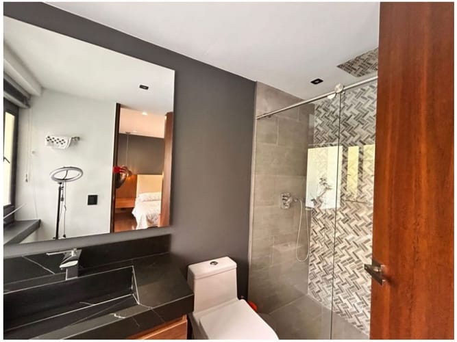 Apartamento de 4 alcobas en venta en El Poblado, Medellín, 360 m² · foto 21 de 24