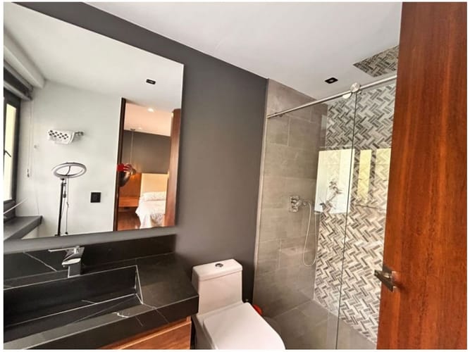 Apartamento de 4 alcobas en venta en El Poblado, Medellín, 360 m² · foto 22 de 24
