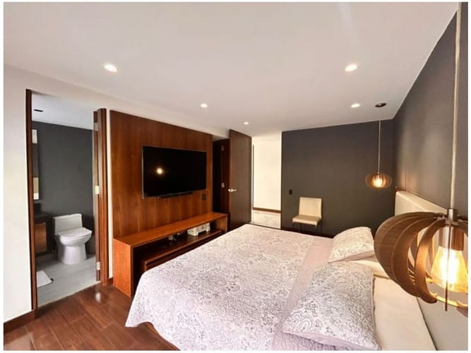 Apartamento de 4 alcobas en venta en El Poblado, Medellín, 360 m² · foto 23 de 24